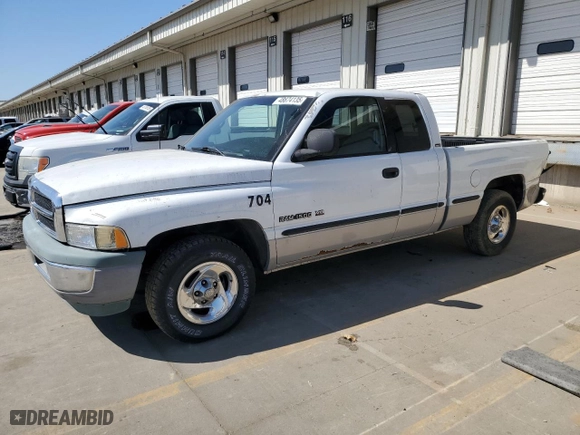 1998 Dodge Ram 1500 with VIN 1B7HC13Z7WJ126885, listed as a Copart auction lot 48674135 with 264,080 mi miles and Salvage Title. Bid and sale history available at carsss.com. Image 1.
