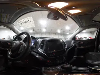 2019 Jeep Cherokee Limited with VIN 1C4PJMDN9KD207393, listed as a IAAI auction lot 41869899 with 71,245 mi miles. Bid and sale history available at carsss.com. Image 18.