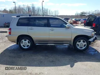 2005 Toyota Highlander z VIN JTEEP21A150093876, wystawiony jako IAAI lot #41808749 z przebiegiem 308 481 mil mil oraz . Historia ofert i sprzedaży dostępna na DreamBid. Obrazek 13.