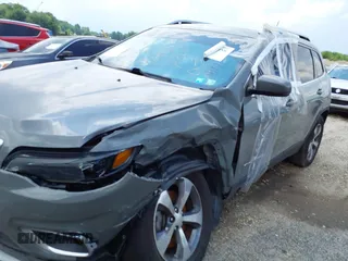 2020 Jeep Cherokee Limited with VIN 1C4PJMDX7LD574229, listed as a IAAI auction lot 42166058 with 84,935 mi miles and . Bid and sale history available at DreamBid. Image 19.