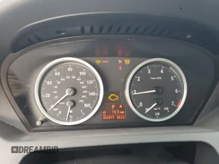 2005 BMW 6 Series 645Ci with VIN WBAEK734X5B325738, listed as a Copart auction lot 68113044 with 92,977 mi miles and Salvage Title. Bid and sale history available at carsss.com. Image 9.