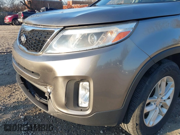 2014 Kia Sorento LX with VIN 5XYKT3A63EG503284, listed as a IAAI auction lot 41814383 with 166,219 mi miles and . Bid and sale history available at DreamBid. Image 17.