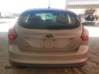 2014 Ford Focus SE z VIN 1FADP3K29EL239636, wystawiony jako Copart lot #59054945 z przebiegiem 130 960 mil mil oraz Czysty tytuł • Clean title. Historia ofert i sprzedaży dostępna na DreamBid. Obrazek 6.