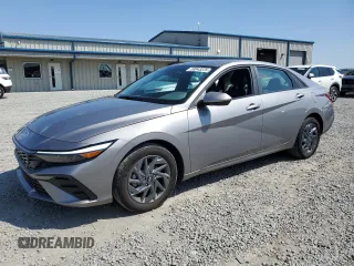 2024 Hyundai Elantra SEL z VIN KMHLM4DG2RU675916, wystawiony jako Copart lot #53043225 z przebiegiem 9 169 mil mil oraz Szkoda całkowita • Salvage title. Historia ofert i sprzedaży dostępna na DreamBid. Obrazek 1.
