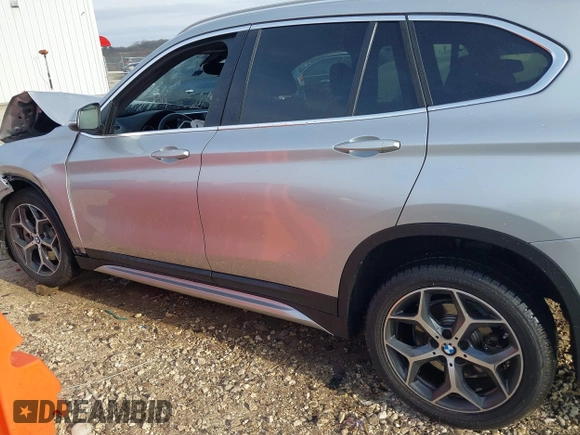 2019 BMW X1 sDrive28i z VIN WBXHU7C52K3H44360, wystawiony jako IAAI lot #41709431 z przebiegiem 56 432 mil mil oraz . Historia ofert i sprzedaży dostępna na DreamBid. Obrazek 15.