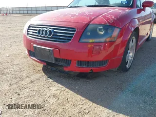 2001 Audi TT z VIN TRUWT28N911007947, wystawiony jako IAAI lot #42078785 z przebiegiem 114 721 mil mil oraz . Historia ofert i sprzedaży dostępna na DreamBid. Obrazek 6.