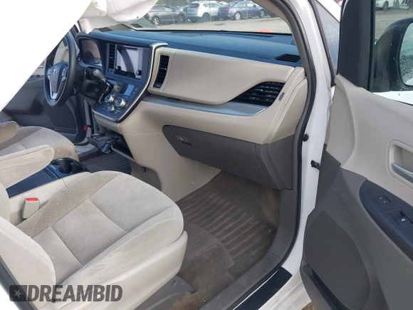 2015 Toyota Sienna LE AAS with VIN 5TDKK3DC2FS590667, listed as a IAAI auction lot 41997673 with 169,828 mi miles. Bid and sale history available at carsss.com. Image 5.