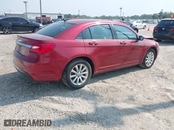 2013 Chrysler 200 Touring z VIN 1C3CCBBBXDN577338, wystawiony jako IAAI lot #42485345 z przebiegiem 112 007 mil mil oraz . Historia ofert i sprzedaży dostępna na DreamBid. Obrazek 4.