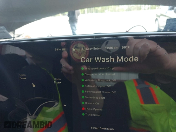 2025 Tesla Model 3 Long Range with VIN 5YJ3E1EB4SF943771, listed as a IAAI auction lot 42330181 with 3,533 mi miles and . Bid and sale history available at DreamBid. Image 16.