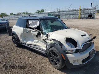 2013 MINI Hardtop S z VIN WMWSV3C52DT391799, wystawiony jako Copart lot #55953105 z przebiegiem Nie podano mil oraz Szkoda całkowita • Salvage title. Historia ofert i sprzedaży dostępna na DreamBid. Obrazek 4.