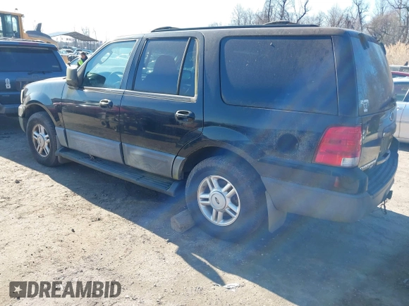 2004 Ford Expedition XLT with VIN 1FMPU16WX4LB12891, listed as a IAAI auction lot 41695636 with 209,574 mi miles. Bid and sale history available at carsss.com. Image 3.