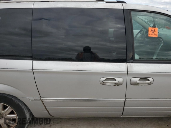 2006 Chrysler Town & Country LWB Limited with VIN 2A4GP64L76R623061, listed as a Copart auction lot 79561834 with 0 mi miles and Non Repairable. Bid and sale history available at carsss.com. Image 11.