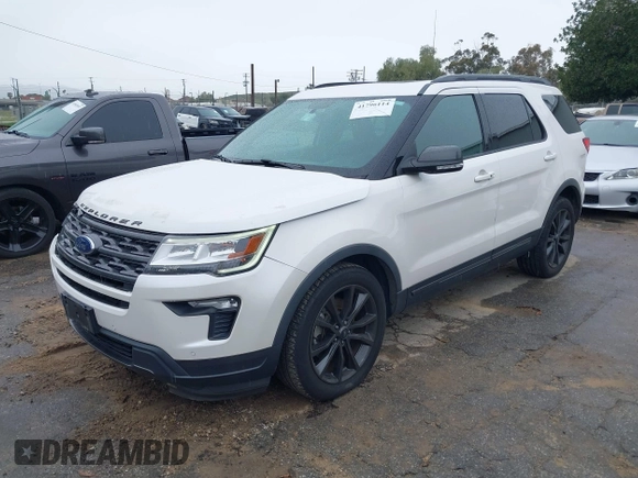 2018 Ford Explorer XLT z VIN 1FM5K7D89JGB09201, wystawiony jako IAAI lot #41796114 z przebiegiem 61 808 mil mil oraz . Historia ofert i sprzedaży dostępna na DreamBid. Obrazek 2.