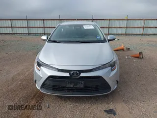 2025 Toyota Corolla LE z VIN 5YFB4MDE9SP257774, wystawiony jako IAAI lot #42480925 z przebiegiem 20 113 mil mil oraz . Historia ofert i sprzedaży dostępna na DreamBid. Obrazek 12.