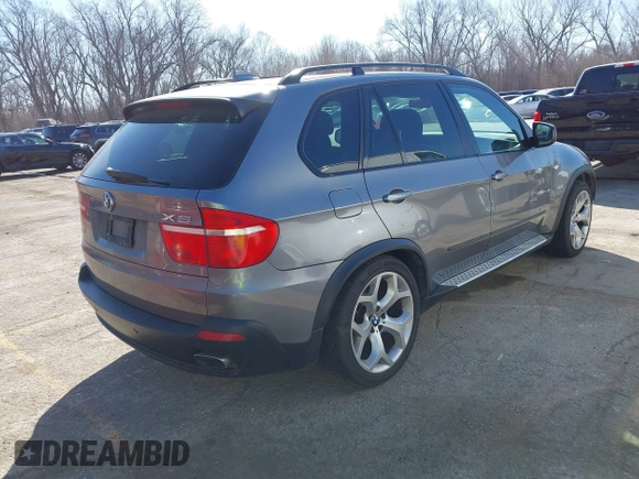 2010 BMW X5 z VIN 5UXFE8C52AL312465, wystawiony jako IAAI lot #41768870 z przebiegiem 144 942 mil mil oraz . Historia ofert i sprzedaży dostępna na DreamBid. Obrazek 4.