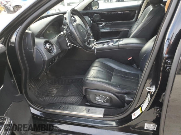 2013 Jaguar XJ с VIN SAJWA1C77D8V50441, выставлен на аукционе Copart как лот 85317664 с пробегом 132 183 миль миль и Чистый • Clean title. История ставок и продаж доступна на DreamBid. Изображение 7.