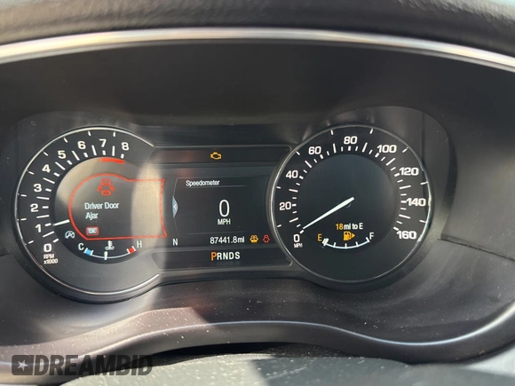 2018 Lincoln MKC Premiere with VIN 5LMCJ1C91JUL21722, listed as a Copart auction lot 52987075 with 87,441 mi miles and Clean Title. Bid and sale history available at DreamBid. Image 8.