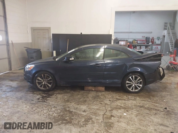 2012 Volvo C70 T5 with VIN YV1672MC2CJ126049, listed as a IAAI auction lot 41417417 with 62,321 mi miles. Bid and sale history available at carsss.com. Image 14.