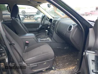 2010 Ford Explorer XLT z VIN 1FMEU7DEXAUA16558, wystawiony jako IAAI lot #42546674 z przebiegiem 143 952 mil mil oraz . Historia ofert i sprzedaży dostępna na DreamBid. Obrazek 5.