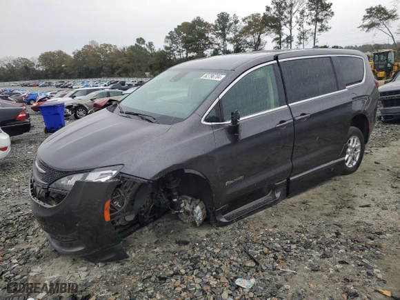 2022 Chrysler Voyager LX with VIN 2C4RC1CG0NR154069, listed as a Copart auction lot 82796704 with NaN miles and Salvage Title. Bid and sale history available at carsss.com. Image 1.