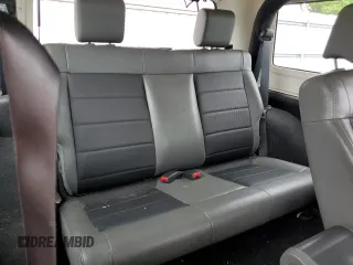 2008 Jeep Wrangler X z VIN 1J4FA24168L629174, wystawiony jako Copart lot #61199205 z przebiegiem 116 307 mil mil oraz Szkoda całkowita • Salvage title. Historia ofert i sprzedaży dostępna na DreamBid. Obrazek 10.