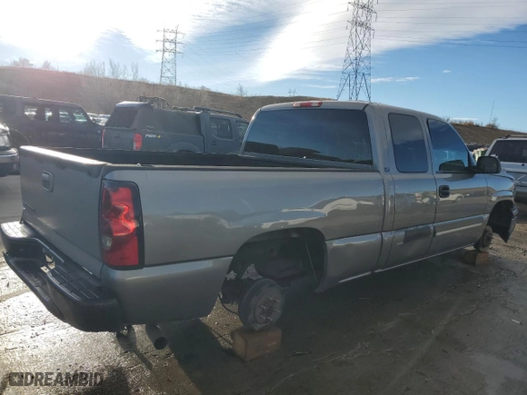 2007 Chevrolet Silverado 1500 Classic LT1 with VIN 1GCEC19V47Z171034, listed as a Copart auction lot 86831534 with 140,092 mi miles and Clean Title. Bid and sale history available at carsss.com. Image 3.