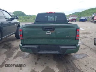 2022 Nissan Frontier Pro-4X z VIN 1N6ED1EK6NN603200, wystawiony jako IAAI lot #42223802 z przebiegiem 17 972 mil mil oraz . Historia ofert i sprzedaży dostępna na DreamBid. Obrazek 17.