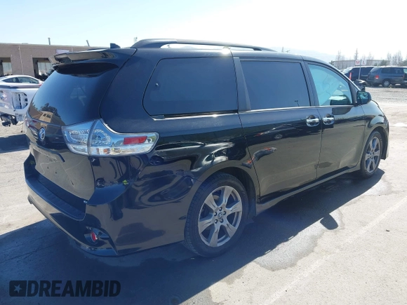 2018 Toyota Sienna SE with VIN 5TDXZ3DC9JS935123, listed as a IAAI auction lot 41955203 with 108,612 mi miles and . Bid and sale history available at DreamBid. Image 4.