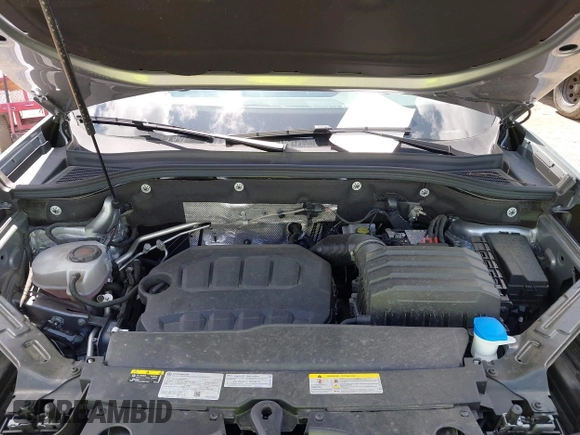 2024 Volkswagen Atlas SE with VIN 1V2HR2CA4RC577309, listed as a IAAI auction lot 42107825 with 25,694 mi miles and . Bid and sale history available at DreamBid. Image 10.