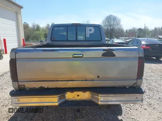 1996 Ford F-250 with VIN 1FTHX26F0TEB68671, listed as a IAAI auction lot 41903909 with 330,621 mi miles. Bid and sale history available at carsss.com. Image 16.