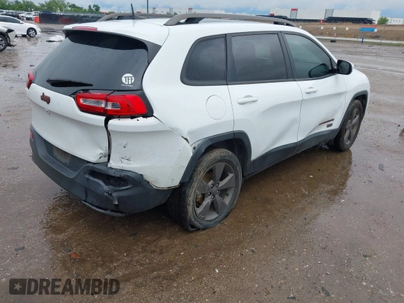 2017 Jeep Cherokee Latitude z VIN 1C4PJLCBXHW578514, wystawiony jako IAAI lot #42177673 z przebiegiem 125 030 mil mil oraz . Historia ofert i sprzedaży dostępna na DreamBid. Obrazek 4.