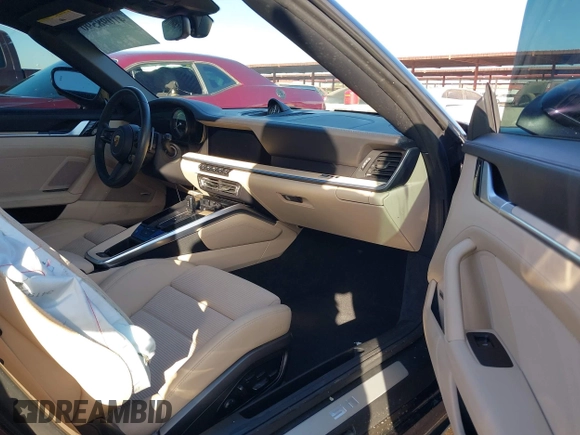2021 Porsche 911 Carrera S with VIN WP0CB2A96MS249008, listed as a IAAI auction lot 41098590 with 13,304 mi miles. Bid and sale history available at carsss.com. Image 5.