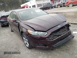 2013 Ford Fusion SE with VIN 3FA6P0HR5DR164820, listed as a IAAI auction lot 41935469 with 179,000 mi miles. Bid and sale history available at carsss.com. Image 1.