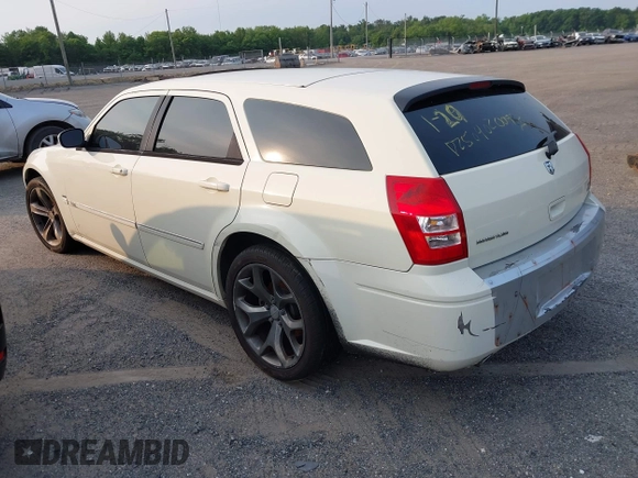 2005 Dodge Magnum RT z VIN 2D4GV58265H646507, wystawiony jako IAAI lot #42424873 z przebiegiem Nie podano mil oraz . Historia ofert i sprzedaży dostępna na DreamBid. Obrazek 3.