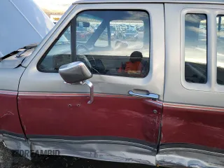 1990 Ford F-250 with VIN 1FTHX26H9LKA97005, listed as a Copart auction lot 86840874 with 111,275 mi miles and Salvage Title. Bid and sale history available at carsss.com. Image 7.