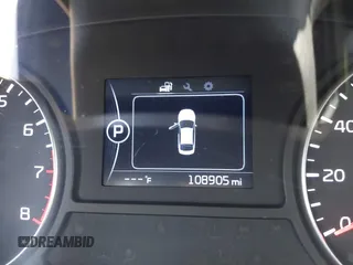 2017 Kia Optima LX z VIN 5XXGT4L39HG126838, wystawiony jako IAAI lot #42487934 z przebiegiem 108 905 mil mil oraz . Historia ofert i sprzedaży dostępna na DreamBid. Obrazek 16.