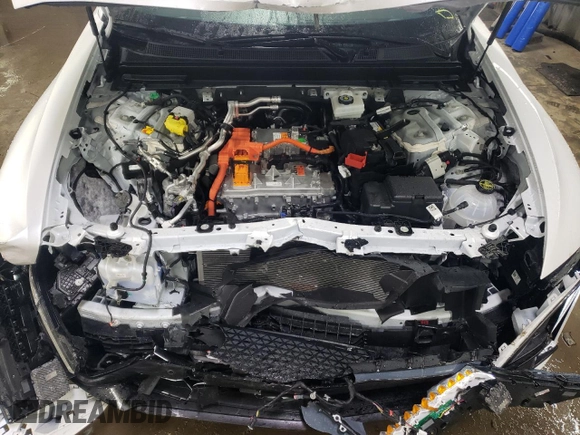 2025 Cadillac LYRIQ z VIN 1GYKPURL7SZ303441, wystawiony jako Copart lot #47011235 z przebiegiem 1 078 mil mil oraz Szkoda całkowita • Salvage title. Historia ofert i sprzedaży dostępna na DreamBid. Obrazek 11.