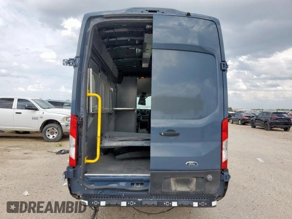 2020 Ford Transit Cargo z VIN 1FTBR3X87LKA56019, wystawiony jako Copart lot #62969395 z przebiegiem 20 952 mil mil oraz Czysty tytuł • Clean title. Historia ofert i sprzedaży dostępna na DreamBid. Obrazek 6.