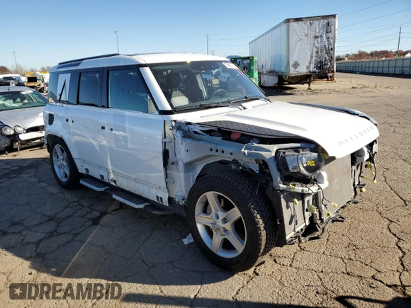 2020 Land Rover Defender SE z VIN SALEPEEU1L2017840, wystawiony jako Copart lot #79827314 z przebiegiem 63 973 mil mil oraz Czysty tytuł • Clean title. Historia ofert i sprzedaży dostępna na DreamBid. Obrazek 4.