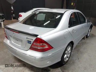 2007 Mercedes-Benz C 280 Luxury z VIN WDBRF92H07F912730, wystawiony jako IAAI lot #42359196 z przebiegiem 138 429 mil mil oraz . Historia ofert i sprzedaży dostępna na DreamBid. Obrazek 4.