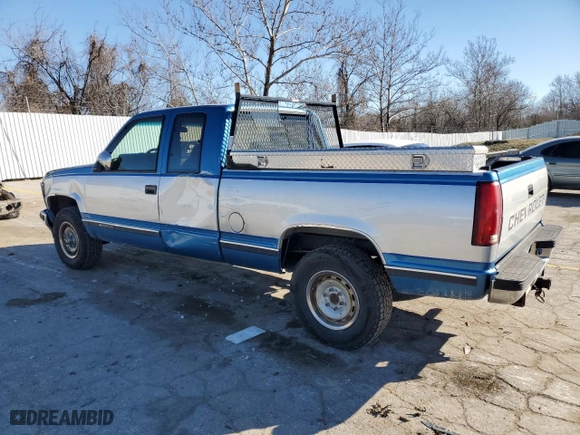1993 Chevrolet C/K 2500 with VIN 2GCFK29K3P1116277, listed as a Copart auction lot 83342864 with 166,664 mi miles and Salvage Title. Bid and sale history available at carsss.com. Image 2.