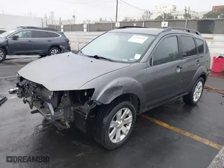 2011 Mitsubishi Outlander SE with VIN JA4AS3AW9BU031367, listed as a IAAI auction lot 41205148 with 160,252 mi miles. Bid and sale history available at carsss.com. Image 2.