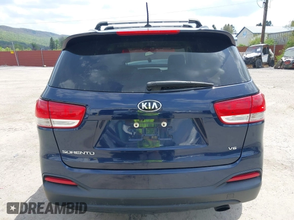 2017 Kia Sorento LX z VIN 5XYPG4A50HG290791, wystawiony jako IAAI lot #42148814 z przebiegiem 125 480 mil mil oraz . Historia ofert i sprzedaży dostępna na DreamBid. Obrazek 16.