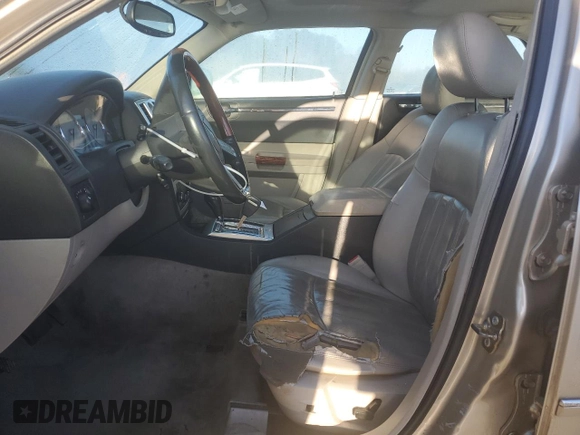 2006 Chrysler 300 C z VIN 2C3LA63H26H408619, wystawiony jako Copart lot #43429815 z przebiegiem 228 355 mil mil oraz Szkoda całkowita • Salvage title. Historia ofert i sprzedaży dostępna na DreamBid. Obrazek 7.