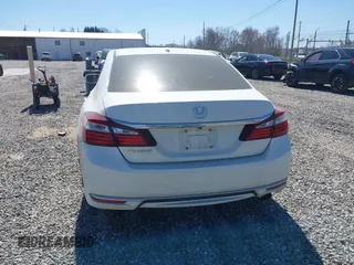 2016 Honda Accord Sedan EX with VIN 1HGCR2F72GA087215, listed as a IAAI auction lot 41807421 with 129,220 mi miles. Bid and sale history available at carsss.com. Image 15.