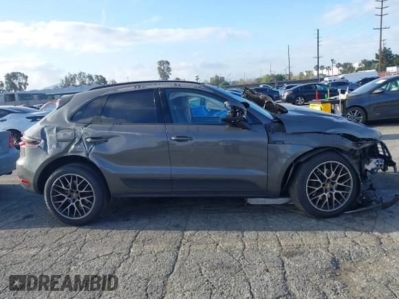 2018 Porsche Macan with VIN WP1AA2A54JLB14685, listed as a IAAI auction lot 41906101 with Not provided miles and . Bid and sale history available at DreamBid. Image 12.
