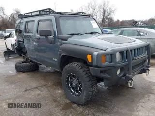 2006 Hummer H3 with VIN 5GTDN136768328477, listed as a IAAI auction lot 41503307 with 186,944 mi miles. Bid and sale history available at carsss.com. Image 1.