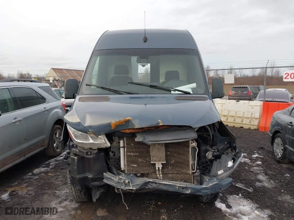 2019 Mercedes-Benz Sprinter Cargo Van with VIN WD4PF0CD9KP065019, listed as a IAAI auction lot 41070270 with 187,464 mi miles. Bid and sale history available at carsss.com. Image 13.