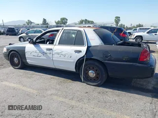 2008 Ford Police Interceptor z VIN 2FAFP71V18X150470, wystawiony jako IAAI lot #42301553 z przebiegiem 82 116 mil mil oraz . Historia ofert i sprzedaży dostępna na DreamBid. Obrazek 14.