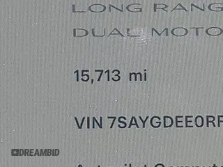 2024 Tesla Model Y Long Range z VIN 7SAYGDEE0RF128802, wystawiony jako IAAI lot #42128685 z przebiegiem 15 713 mil mil oraz . Historia ofert i sprzedaży dostępna na DreamBid. Obrazek 14.